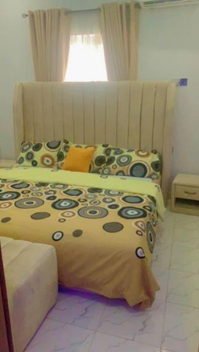 2 bedroom flat Apartment